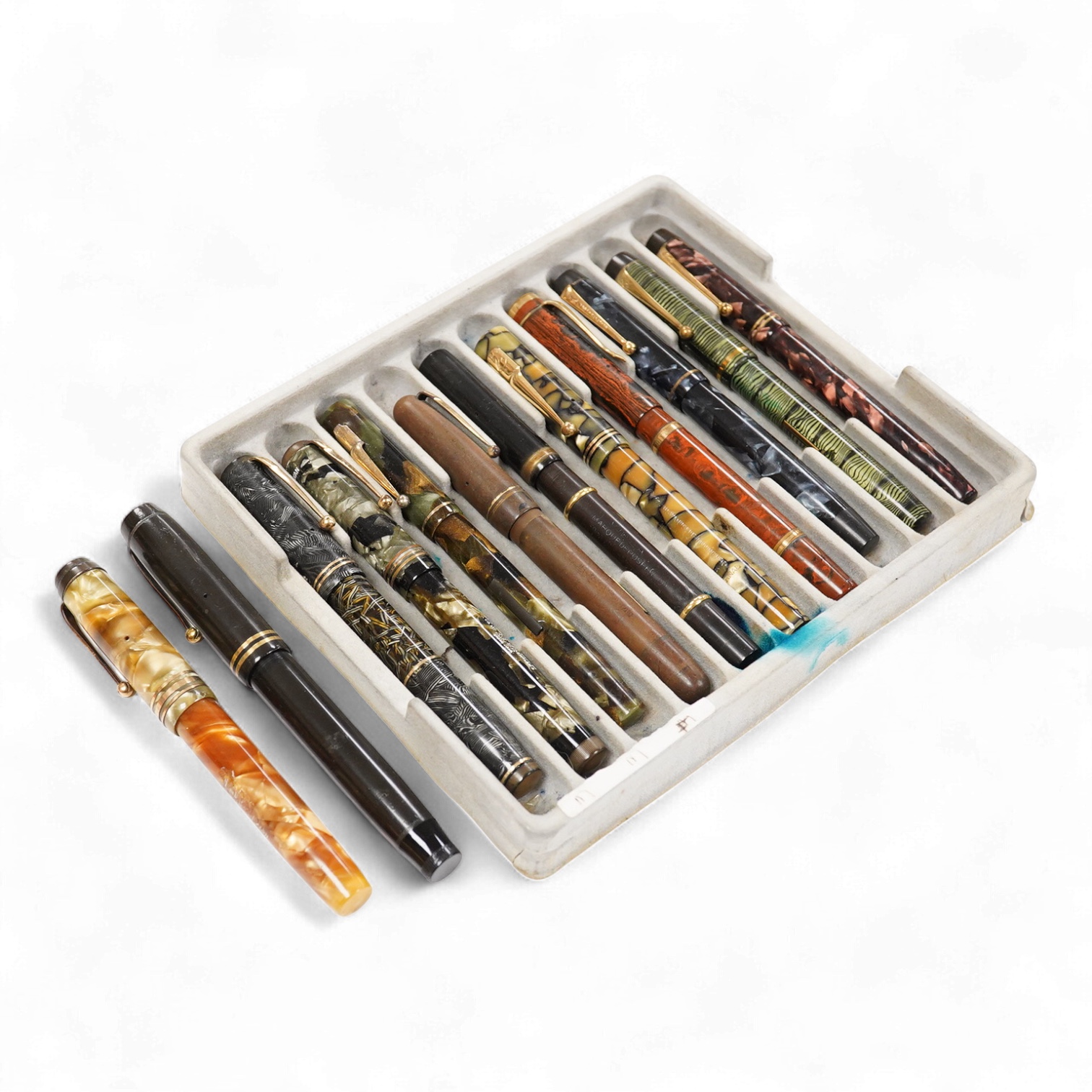 A good group of mainly UK pens to include Swan (12)